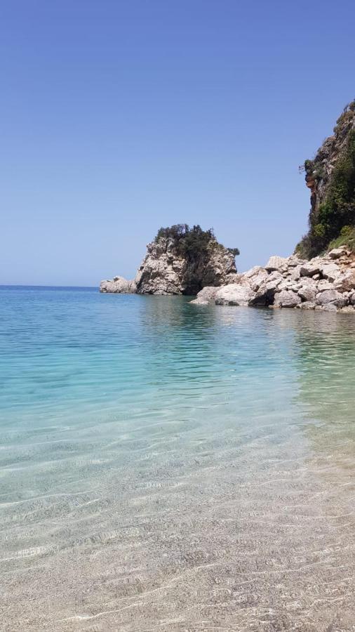 Vila Orizzonte blue Sarandë Esterno foto